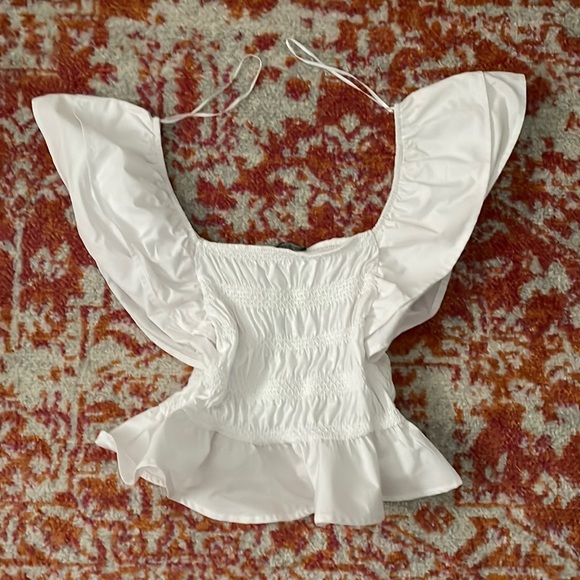 Zara Tops - White Zara crop top